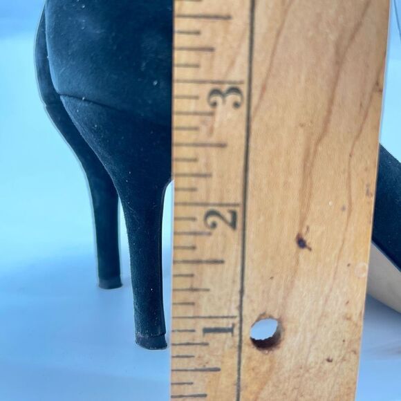Vince Camuto Womens Suede Pump Shoes Stiletto Heels Slip On Black Size 6.5M - Picture 5 of 13